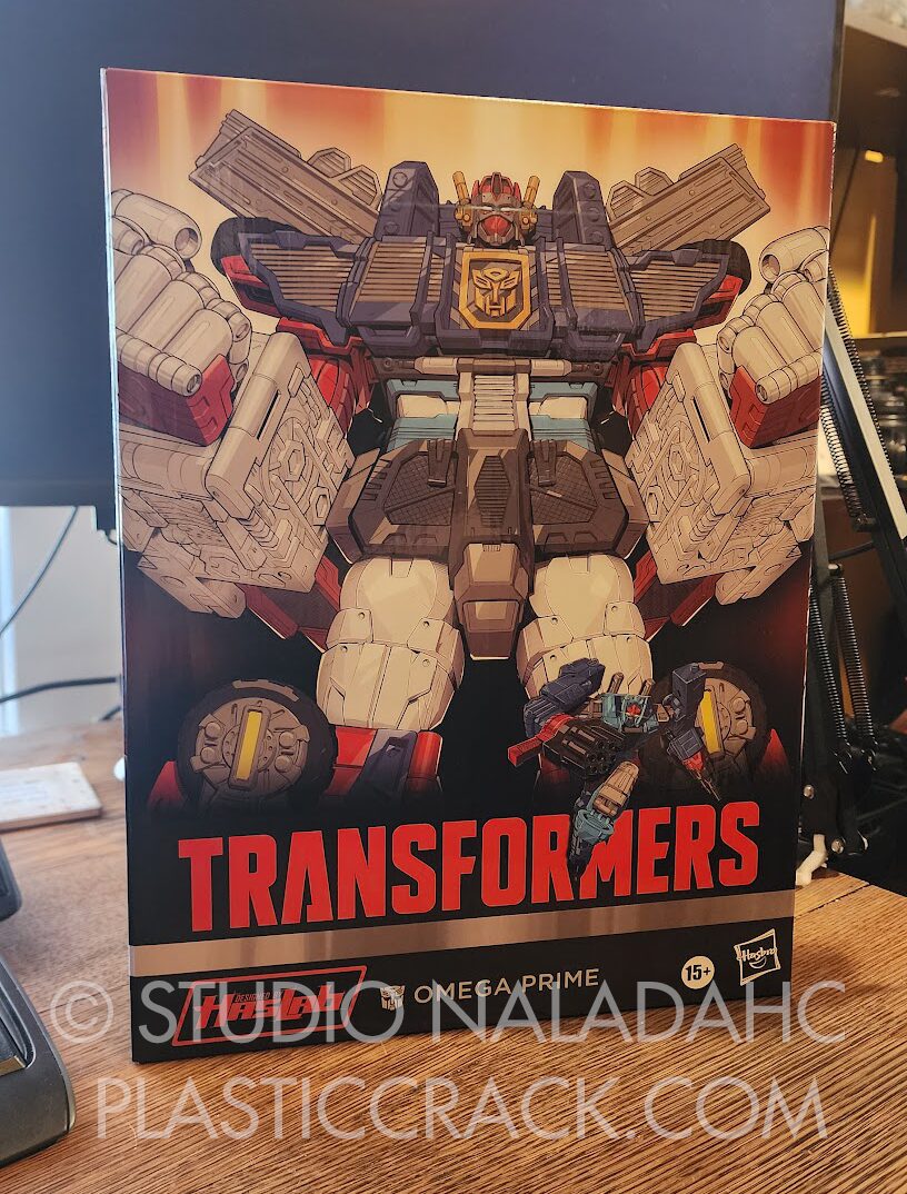 Hasbro Haslab Omega Prime/Super God Fire Convoy in packaging. (Different sides)