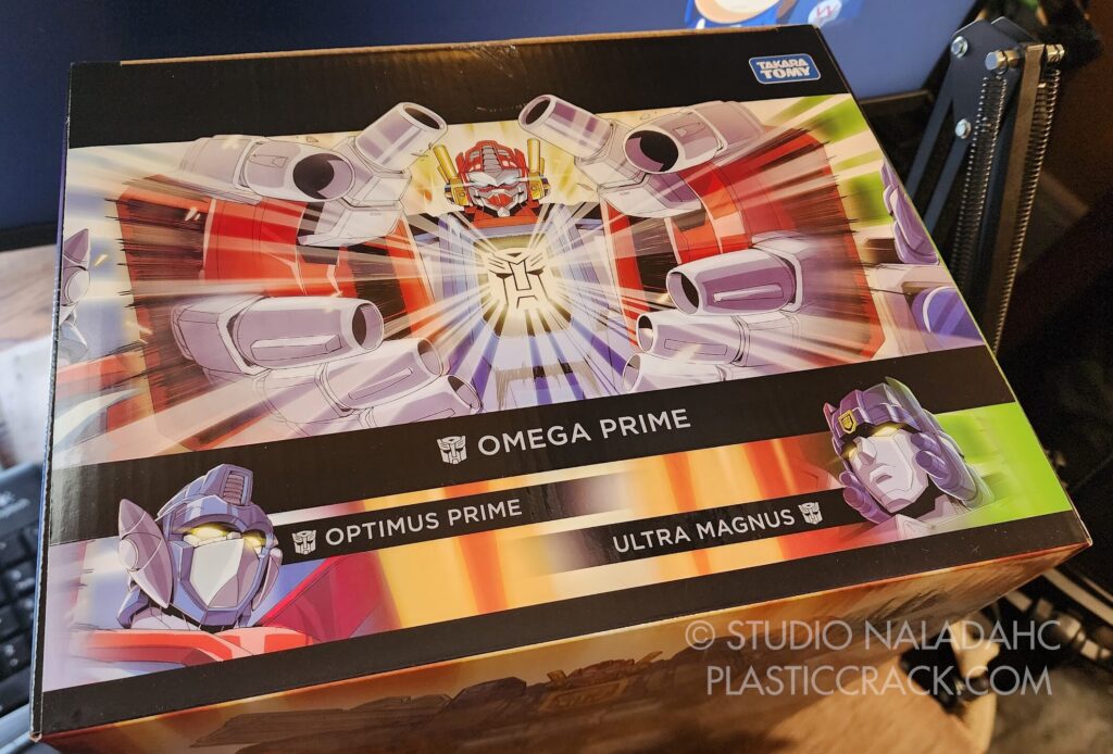 Hasbro Haslab Omega Prime/Super God Fire Convoy in packaging. (Different sides)
