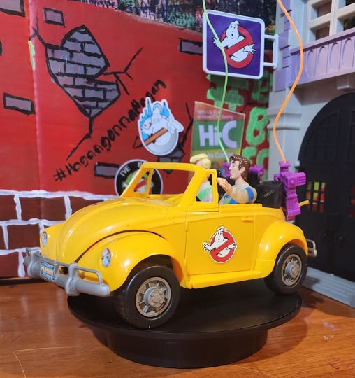 Yellow VW Type 1 Beetle Convertible Ghostbusters Cartoon toy vehicle