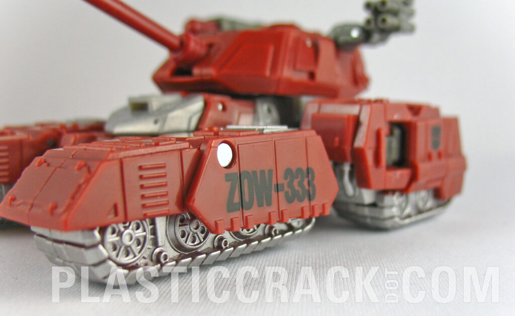 5625537732_22bc50c40e_h 2011 TF Generations Warpath (Deluxe)