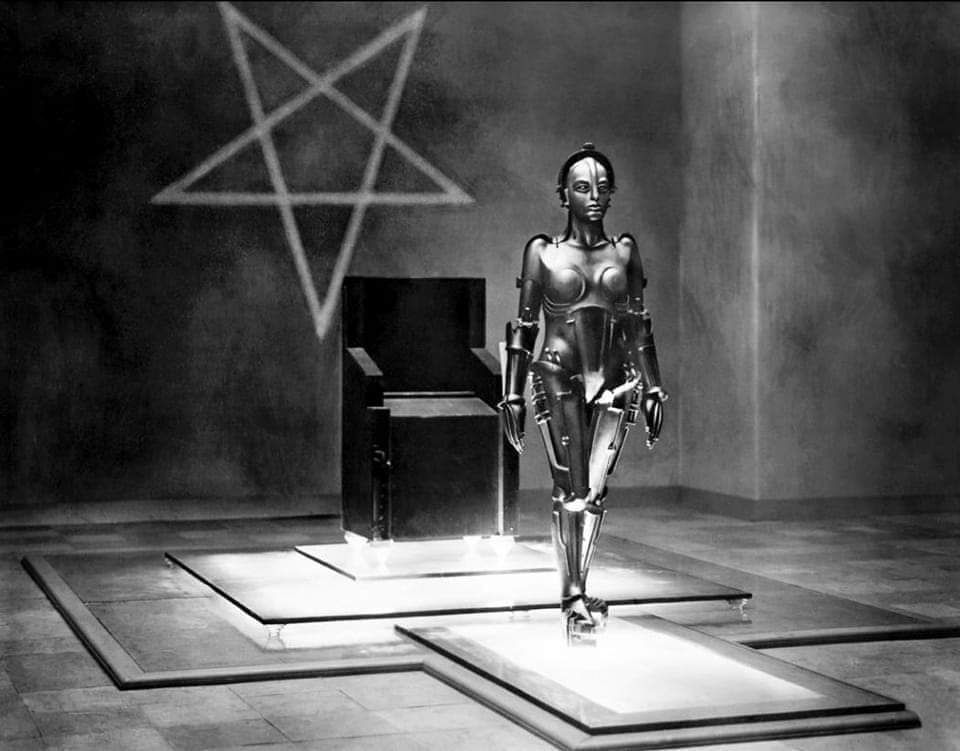 2025-05-10-metrropolis-02 Scene from Fritz Lang's "Metropolis" - The Maschinenmensch
