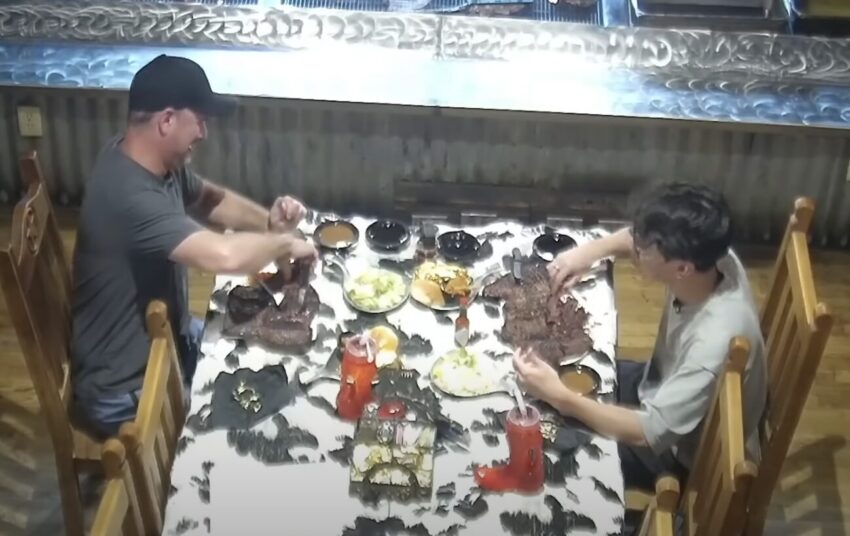 Dylan Huynh's 72 oz. (2.04KG) steak challenge!