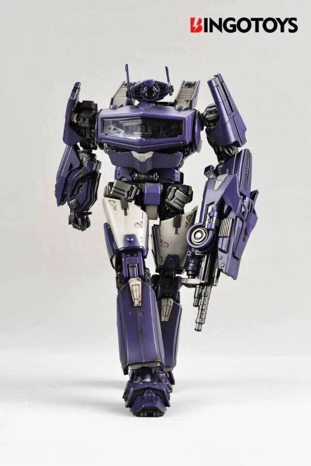 Image of BingoToys BT-01 Silencer (a 3rd party knockoff of Transformers Decepticon Shockwave)