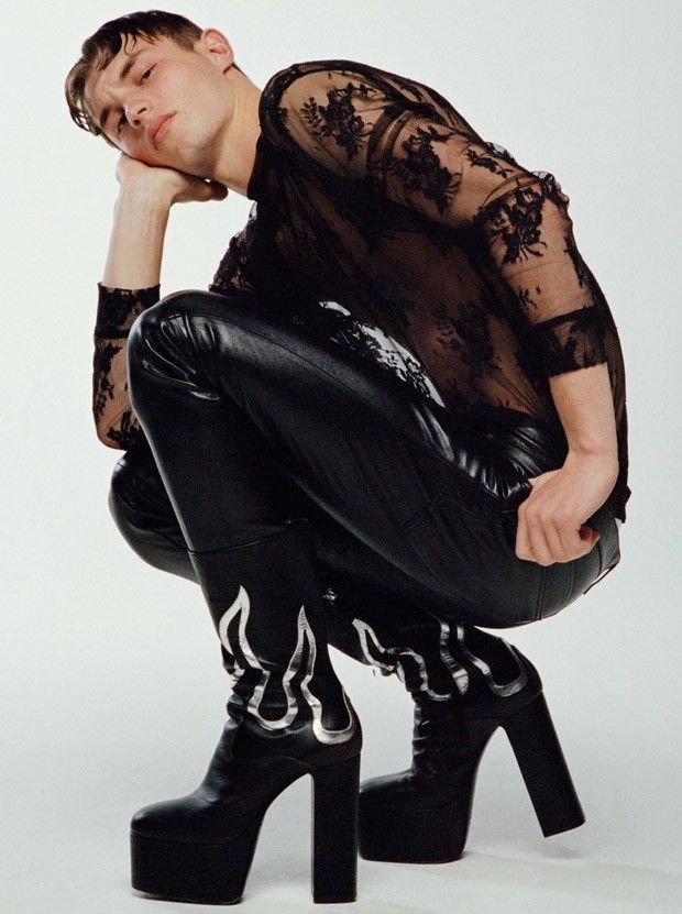 Model: Kit Butler / Photographer: Fabien Kruszelnicki / Styling: Steve Morriss